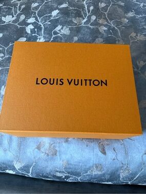 Louis Vuitton Orange Empty Gift Box & authentic LV Blue Logo